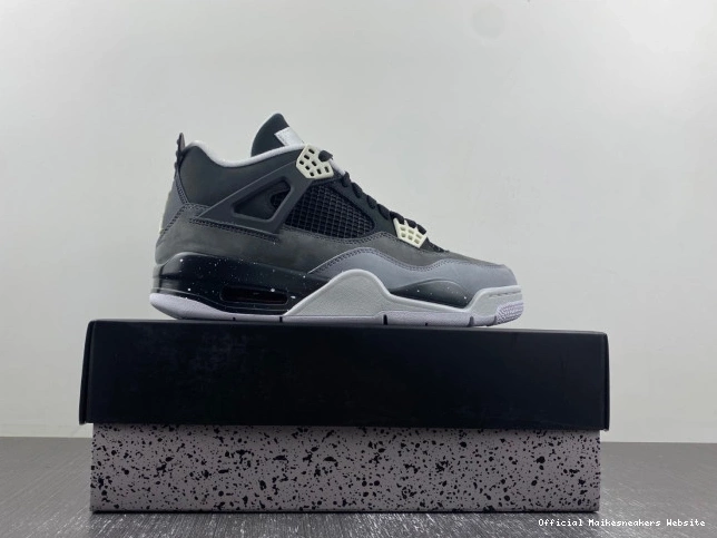 Official Maikesneakers 626969-030 4 Pack Retro Fear Jordan (2013) 0724
